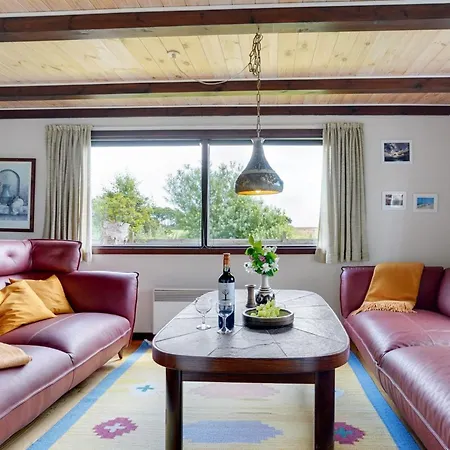 Leocadia - 150m To The Fjord By Interhome *