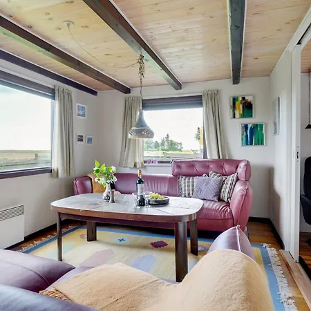 Leocadia - 150m To The Fjord By Interhome