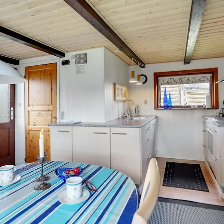 Leocadia - 150m To The Fjord By Interhome Feriehus
